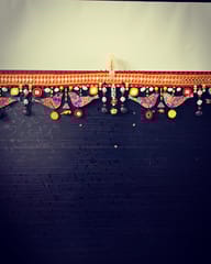 ' Birds at the beach' toran