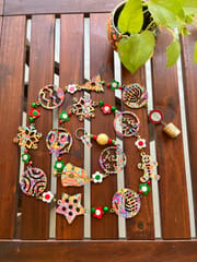 XMas special hangings - Assorted XMas elements for door or wall - ASSORTED 4