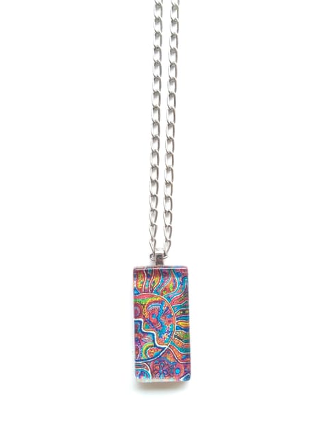 fascinating Mystery glass pendant with chain
