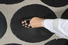 BLACK SWAN ~ Beautiful Handpainted Juttis