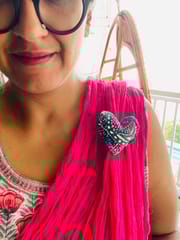 Monochrome mania heart brooch