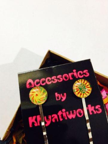 [SOLD] winky windmill round hair pins