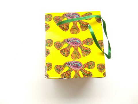 SUNSHINE YELLOW GIFT BAG - Small