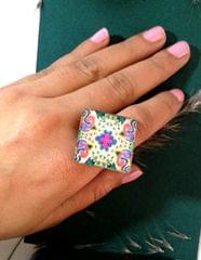 GLASS OF BEAUTY SQUARE RING