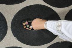BLACK SWAN ~ Beautiful Handpainted Juttis