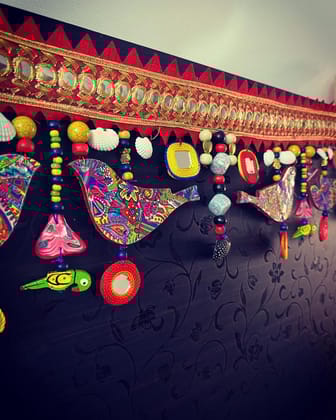 Birds at the beach' toran