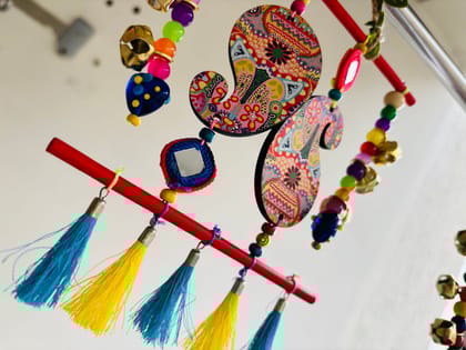 “Mini Noor – Psychedelic Paisley Hanging/ Wind Chime