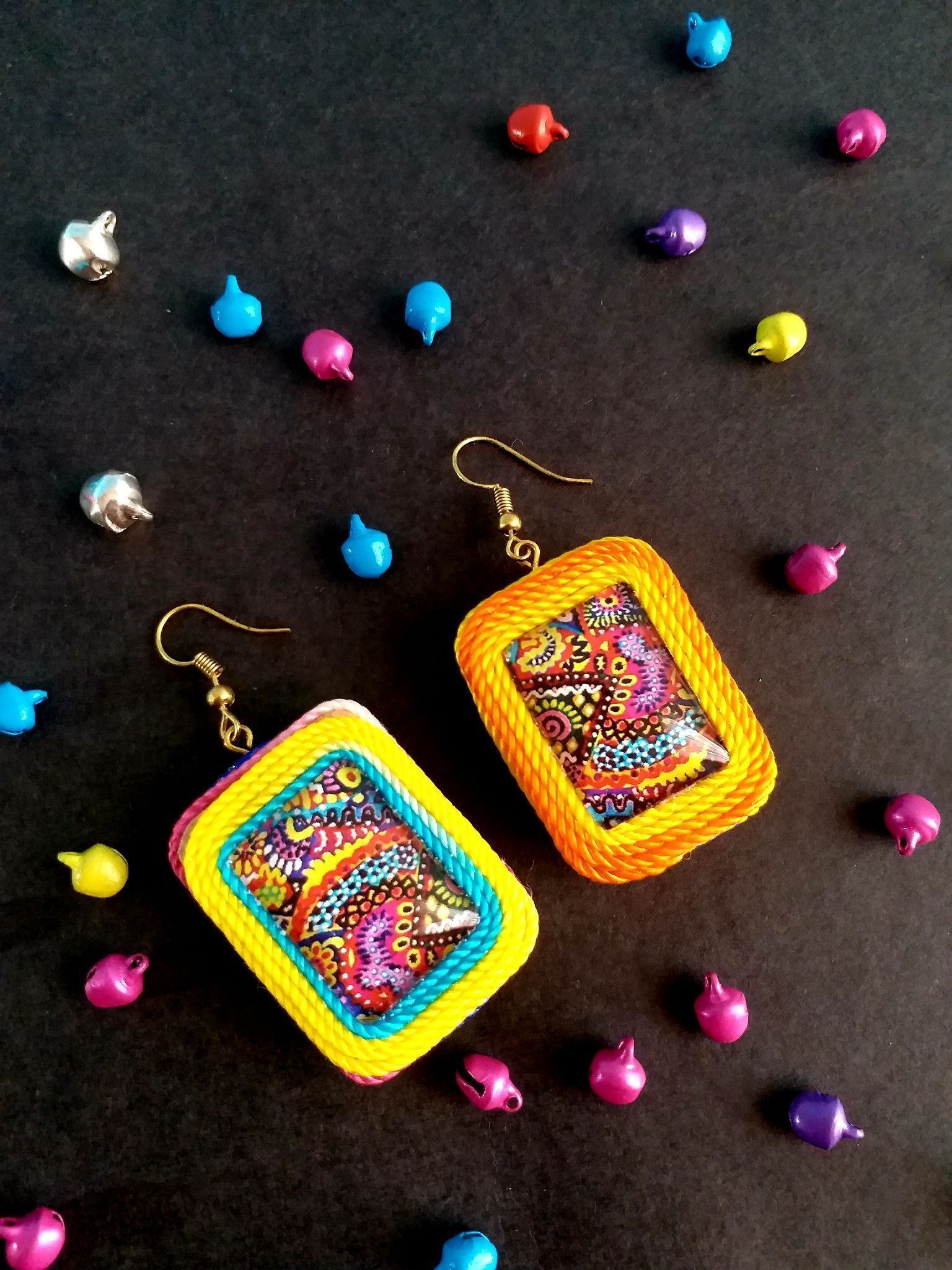 RAINBOW THREAD GLASS EARRINGS - SQUARE SHAPED