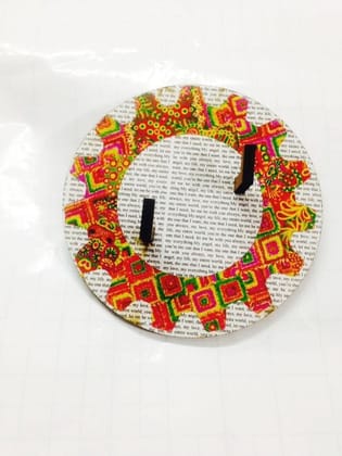 Key Holders - Gear Circle Text Base With Khyati's Phulkari Artwork Frame