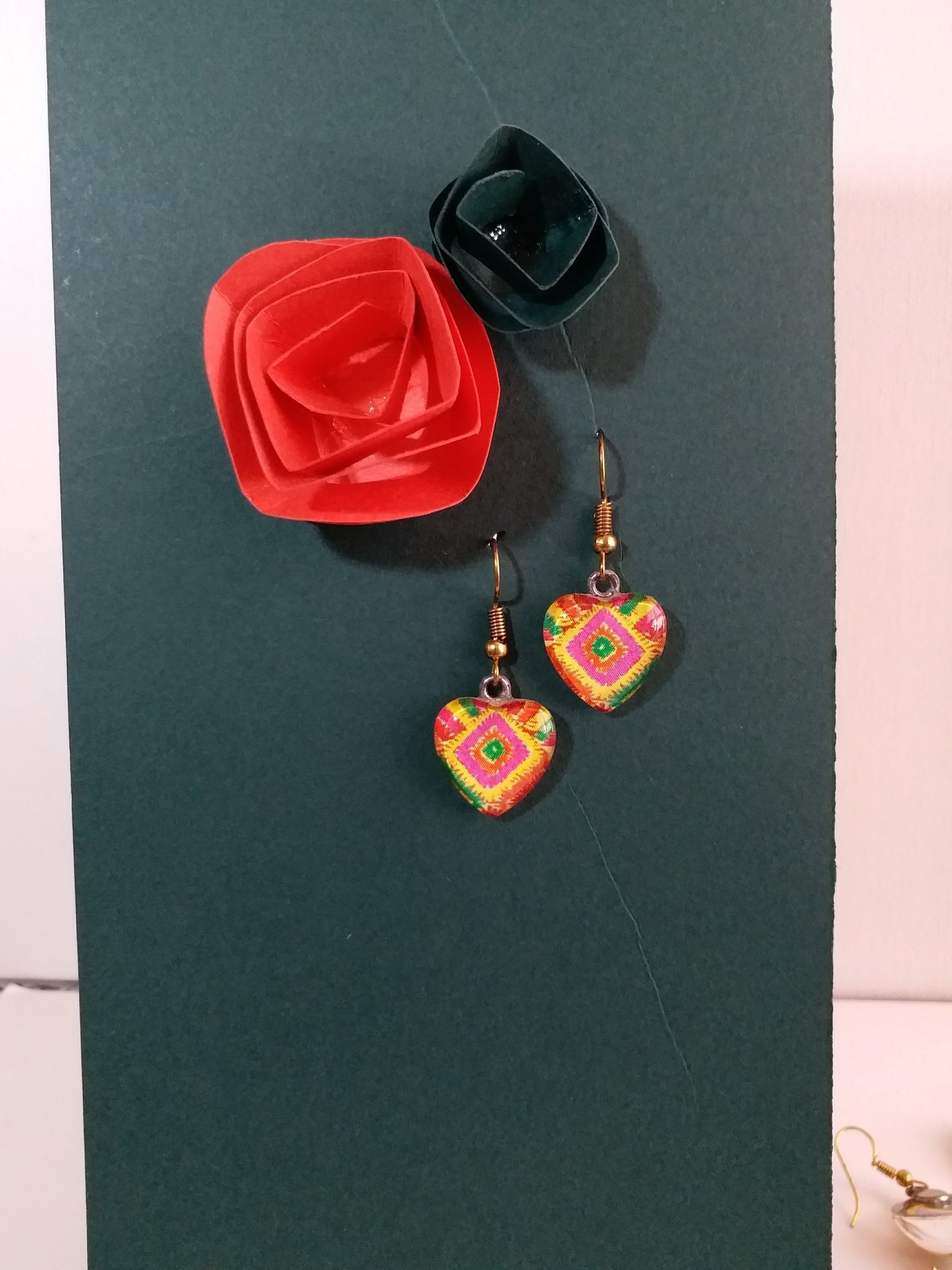 PHULKARI LITTLE HEART GLASS EARRING