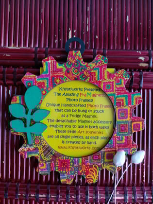 FRAMAGNETO PHULKHARI PHOTO FRAME