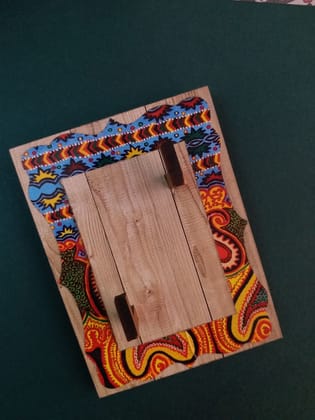 Key Holders - Square Wooden Base With wave Artwork Frame