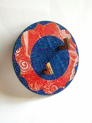 KEY HOLDER - CIRCLE BLUE DENIM BASE WITH ENIGMA ARTWORK FRAME