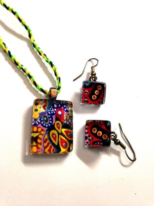 Rangoli - Glass Pendant and Earrings