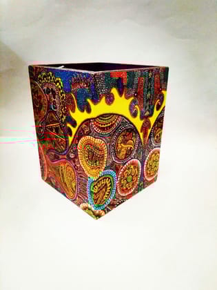 The Elements ' Pen Stand