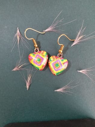 PHULKARI LITTLE HEART GLASS EARRING