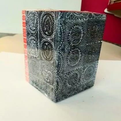 ILLU-Gination Pen Stand