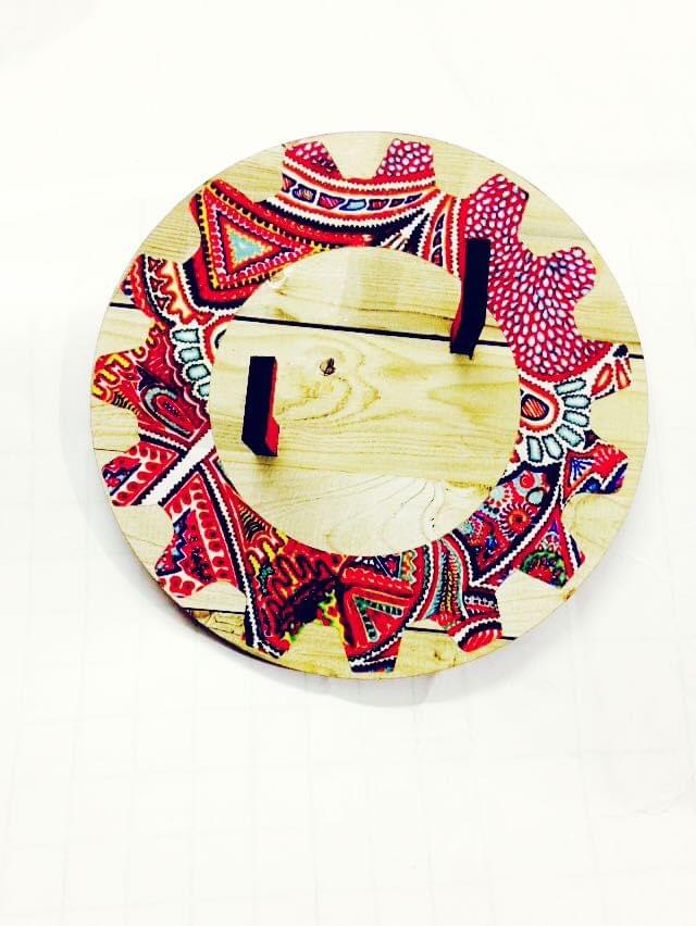 Key Holders - Gear Circle Wooden Base With Of what we are Artwork Frame