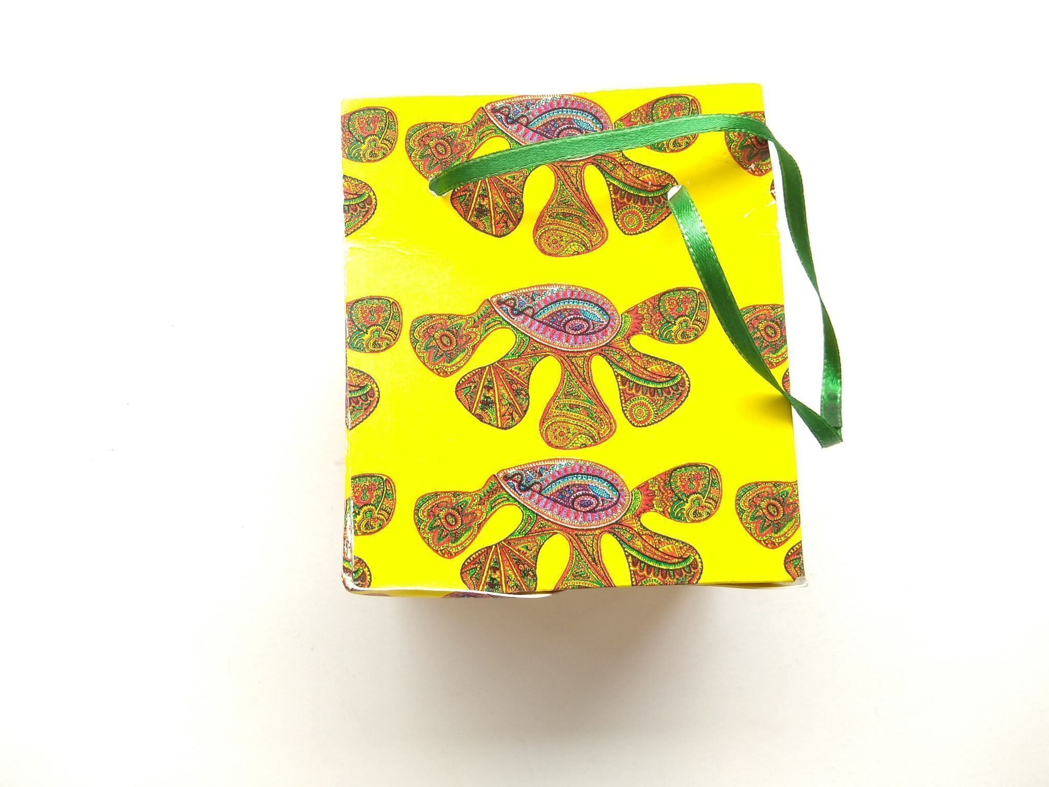 SUNSHINE YELLOW GIFT BAG - Small