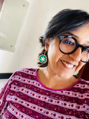 Cheer-Me-Up Christmas Earrings - Green