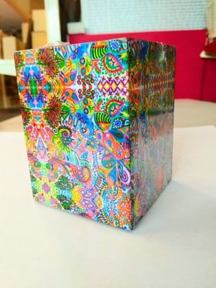 Summer Trail Pen stand