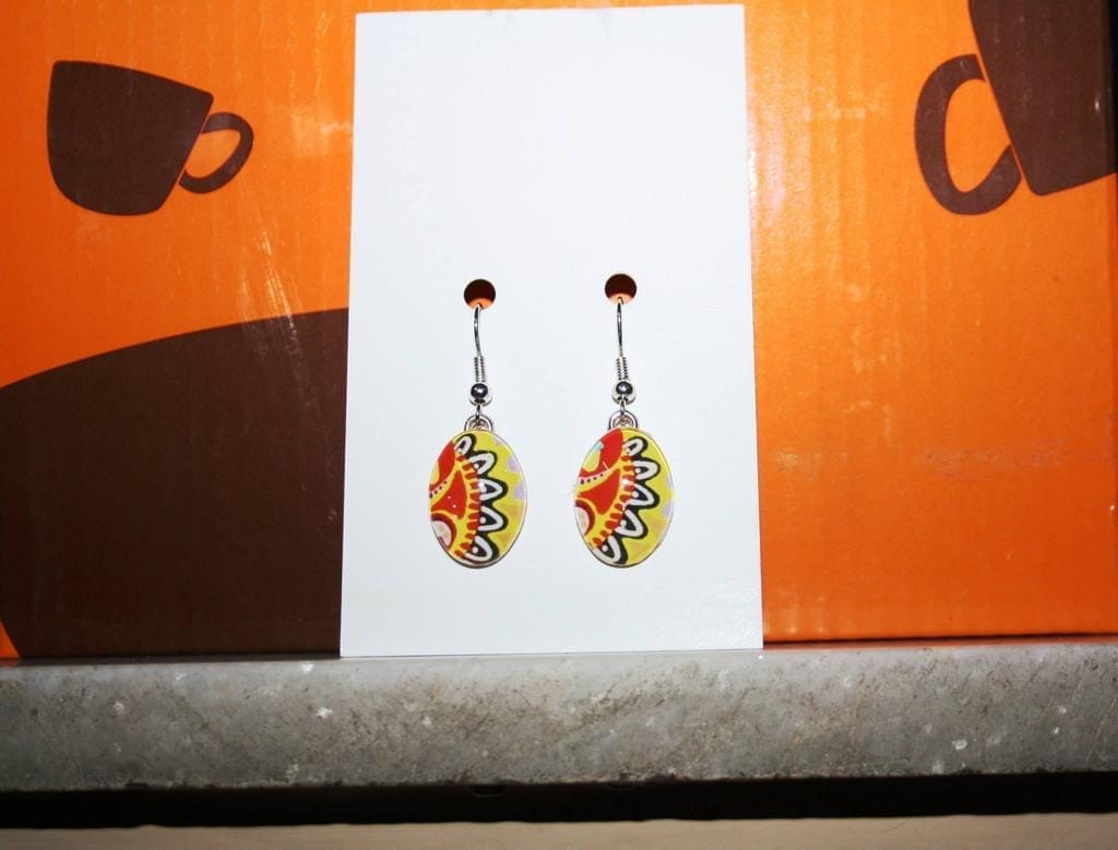 Titli Oval Glass Earrings