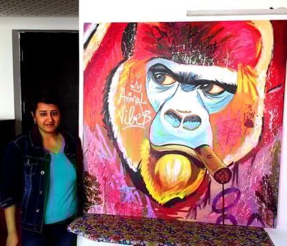 PSYCHEDELIC GORILLA WITH CIGAR