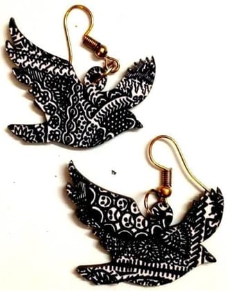 Artwork Wooden Earrings - Flying birds in assorted Artworks