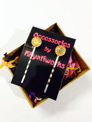 winky windmill round hair pins