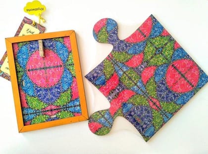 Vibgyorise ' Puzzle Placemat & Photo Frame